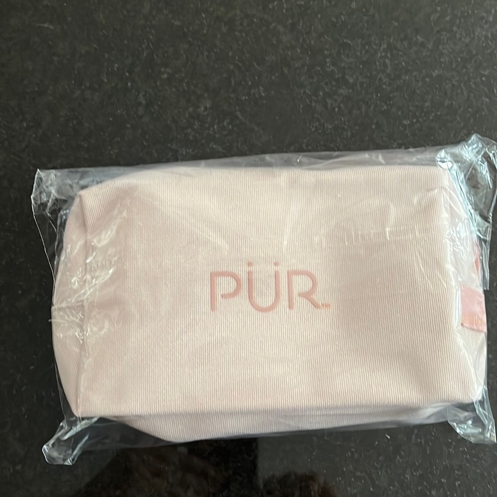 Pur makeup bag 💄💋